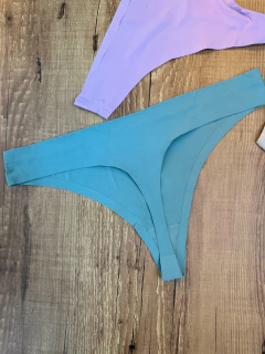 Calcinha Sem Costura em Nylon com Spandex - Modelos Fio e Tradicional