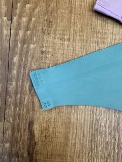 Imagem do Calcinha Sem Costura em Nylon com Spandex - Modelos Fio e Tradicional