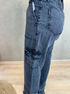 Imagem do Calça Cargo Jeans Feminina - Preto Estonado e Preto Liso
