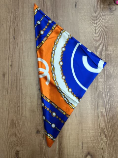 Lenço de Cetim Multiuso- Estilo e Modernidade - loja online