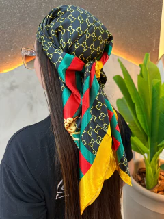 Lenço de Cetim Multiuso- Estilo e Modernidade - Baratão Confecções