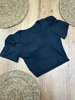 Imagem do Cropped Canelado em Poliéster com Elastano - Conforto e Estilo