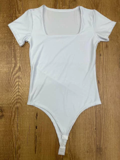 Body em Suplex com Decote Quadrado - Baratão Confecções