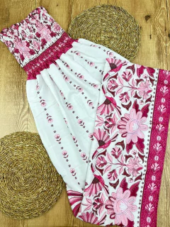 Imagem do Vestido Longo em Poliéster Tomara que Caia com Estampa Exclusiva - Leveza e Sofisticação