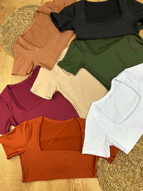 Blusa Feminina em Suplex com Decote Quadrado - comprar online