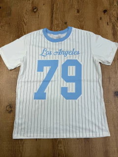 Blusa T-shirt Estampada Estilo College- Tamanho Único e Plus Size - Baratão Confecções