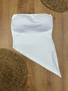 Blusa Canelada Tomara que Caia com Bojo - Assimétrica