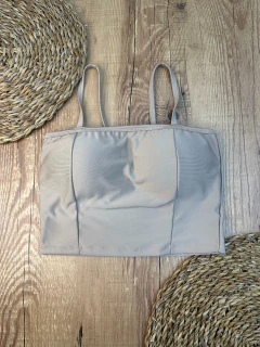 Cropped de Suplex Decote Quadrado com Alça Fina na internet