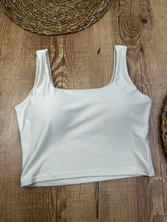 Cropped de Suplex Decote Quadrado com Alça Larga