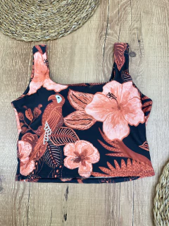 Cropped de Suplex Decote Quadrado com Alça Larga na internet