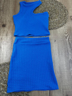 Imagem do Conjunto Feminino em Poliéster com Elastano – Top Assimétrico e Saia Justa