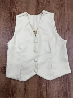 Colete Feminino de Alfaiataria com Botões Forrados - comprar online