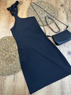 Vestido Canelado Curto em Poliéster com Elastano na internet