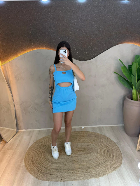 Vestido Canelado Curto em Poliéster com Elastano - Estilo e Conforto - comprar online