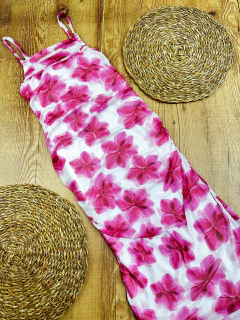 Vestido Midi de Tule com Franzido Lateral e Decote Quadrado - Baratão Confecções