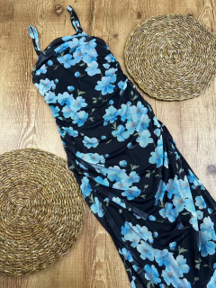 Vestido Midi de Tule com Franzido Lateral e Decote Quadrado - Baratão Confecções