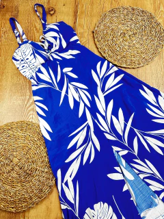 VESTIDO LONGO EM VISCOSE COM POLIÉSTER - Leveza e Elegância Para Todos os Momentos - comprar online