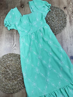 VESTIDO LONGO EM POLIÉSTER BORDADO -DELICADEZA E ELEGÂNCIA EM UMA PEÇA - loja online
