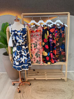 Vestido Curto de Viscose com Elastano – Conforto, leveza e estilo