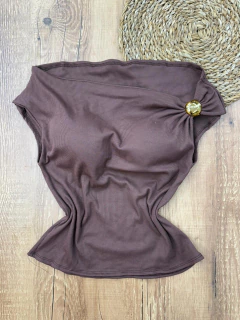 Blusa Canelada Ombro a Ombro com Detalhe Dourado – Elegância e Estilo em Cada Detalhe ✨