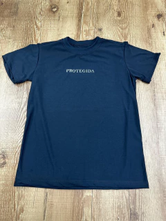 T-Shirt “PROTEGIDA” na internet