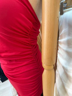 Vestido Longo Tomara que Caia em Suplex com Bojo – Elegância Justa e Confortável 