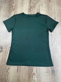 Blusa Canelada com Elastano - Conforto e Estilo em Todas as Ocasiões