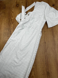 Vestido Poá Transpassado – Elegância e conforto em cada detalhe! ✨ - Baratão Confecções