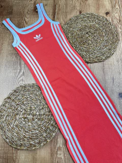 Vestido Midi Canelado Esportivo ✨ na internet