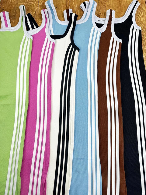 Vestido Midi Canelado com Fendas Laterais ✨