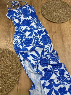 Vestido Longo com Amarração nas Costas – Elegância, Conforto e Estilo em Uma Peça Só! na internet