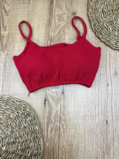 Cropped básico decote quadrado e alça fina- Conforto em uma peça na internet