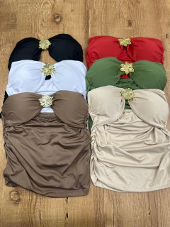 Blusa Tomara que Caia Suplex com Detalhe Dourado e Franzido Lateral