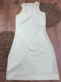 Vestido Canelado com Recortes – Moderno e Estiloso - loja online