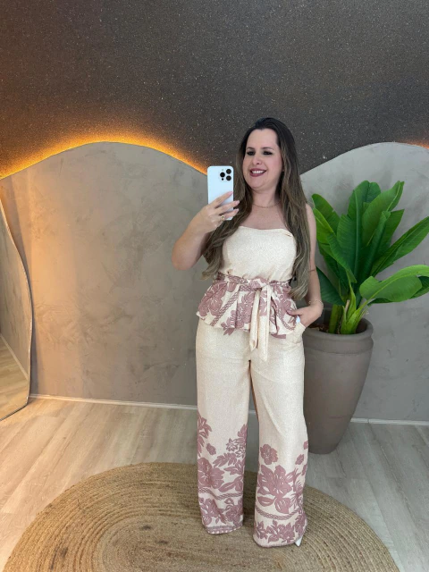 Conjunto Feminino de Poliéster com Elastano – Elegância e Conforto em um Só Look! ✨