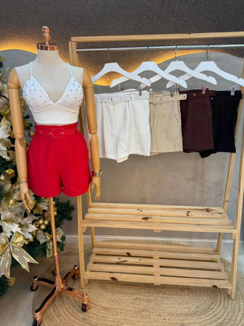 Short Marrant com Cinto – Elegância e Conforto em uma Peça Atemporal! ✨
