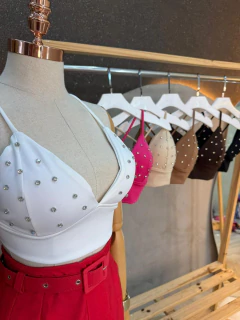 Cropped com Bojo em Poliéster com Elastano e Aplicações de Brilhos ✨ - comprar online