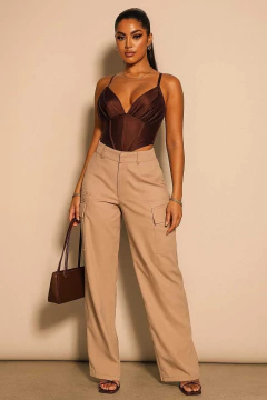 Cropped Espartilho em Poliamida com Elastano e Bojo – Modelagem Estruturada e Caimento Perfeito