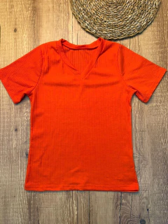 Blusa Canelada em Poliéster com Elastano na internet