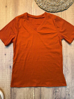 Blusa Canelada em Poliéster com Elastano - Baratão Confecções