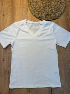 Blusa Canelada em Poliéster com Elastano - comprar online