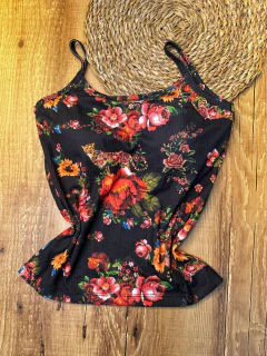 Blusa Canelada com Bojo e Alça Fina – Conforto, Versatilidade e Caimento Perfeito na internet