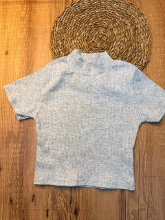 Cropped Canelado com Gola Alta – Conforto, Estilo e Caimento Perfeito - Baratão Confecções