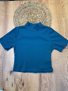 Cropped Canelado com Gola Alta – Conforto, Estilo e Caimento Perfeito - comprar online