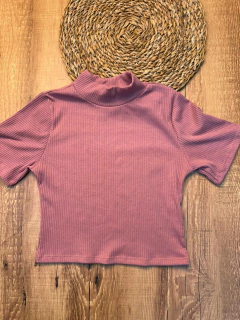 Cropped Canelado com Gola Alta – Conforto, Estilo e Caimento Perfeito na internet