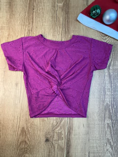 Cropped de Lese com Nó Frontal – Delicadeza, frescor e estilo em uma única peça - Baratão Confecções