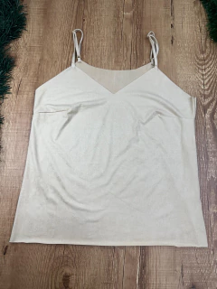 Blusa de Suede com Alça Fina Regulável e Decote V – Conforto, Maciez e Caimento Perfeito na internet