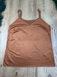 Blusa de Suede com Alça Fina Regulável e Decote V – Conforto, Maciez e Caimento Perfeito