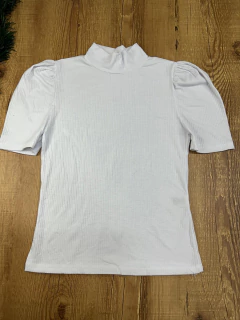 Imagem do Blusa Canelada em Poliéster com Elastano – Modelagem Moderna e Toque Macio