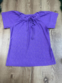 Blusa de Lese com Amarração Frontal – Detalhes e Elegância em Cada Ponto - Baratão Confecções